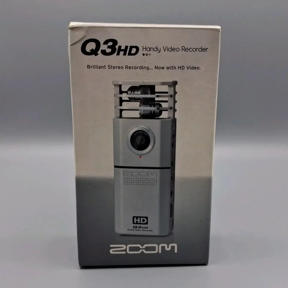 Zoom Q3HD Handy Video Recorder & Accessory Kit - Musicians Quality